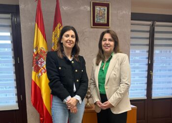 Reunión de la delegada territorial y la alcaldesa de Cantimpalos / E.A.