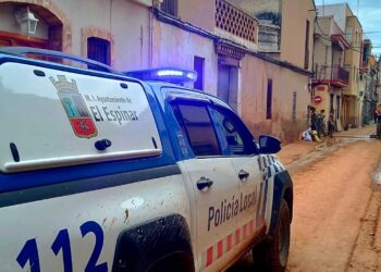 Vehículo de la Policía Local de El Espinar en la Comunidad Valenciana / AYTO. EL ESPINAR