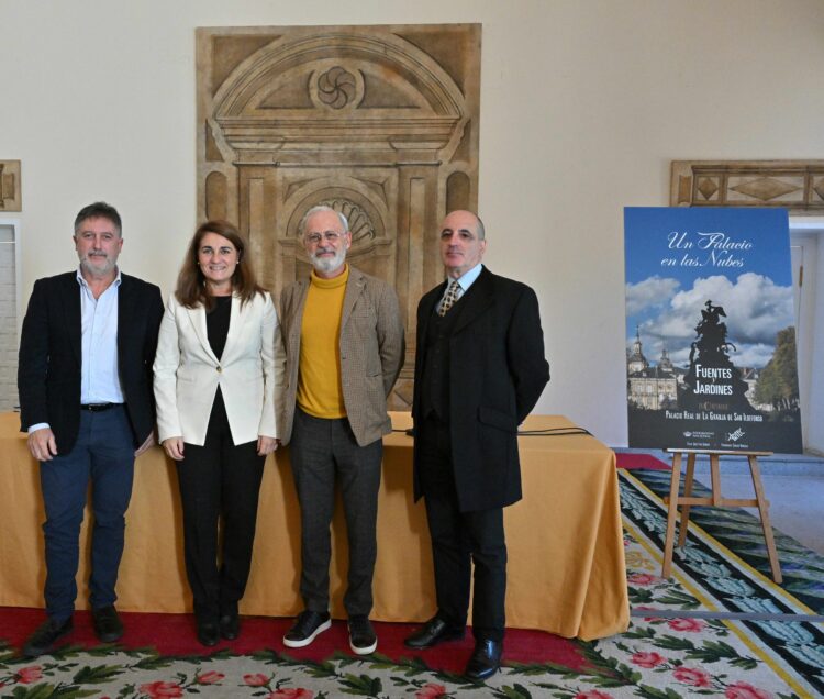 El libro 'Un Palacio por las nubes' conmemora el tricentenario del Palacio Real de La Granja 1 Acto de la presentación del libro / PATRIMONIO NACIONAL