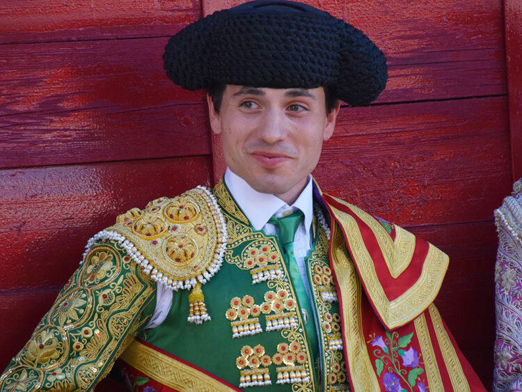 Eusebio Fernández y Olga Casado, triunfadores de los 'Santos Toros' de Sepúlveda 1 El novillero Eusebio Fernández. / A.M.