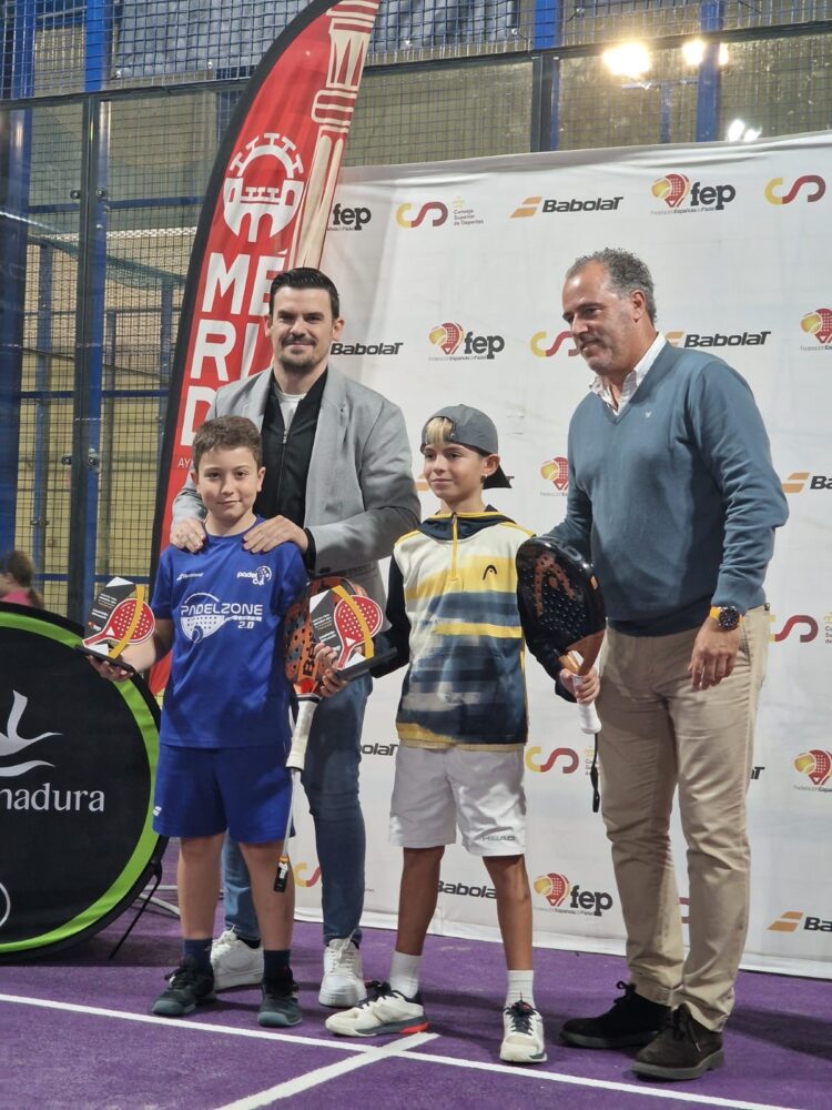 Hugo García conquista la triple corona 1 padel 1