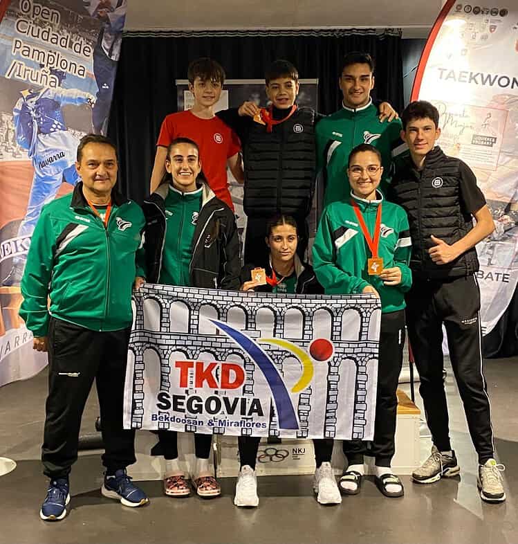 Tres bronces para el Miraflores en Pamplona 1 taekwondo