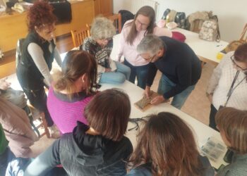 Taller de peinados y tocados tradicionales segovianos / E.A.