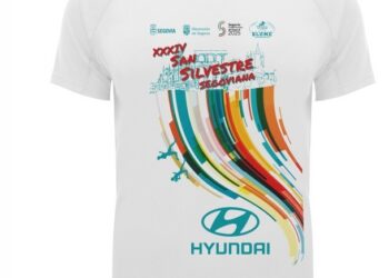 Camiseta de la San Silvestre en la categoría de mayores./ CAJ BLUME