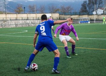 Imagen del encuentro jugado por Monteresma y CD Cuéllar./ DARÍO CACHORRO
