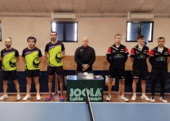 Equipo del Seghos (i) que formó ante el conjunto madrileño./ SEGHOS