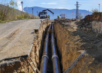En las obras de el Hospital ya se están cavando zanjas para poner las nuevas tuberías.