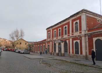 Antigua estación de trenes de Segovia, donde llegará Papá Noel.