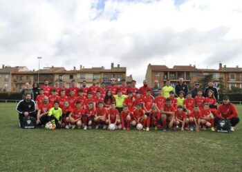 Integrantes del Club Deportivo Gimnástica Ayllonesa para la presente temporada./ G. AYLLONESA