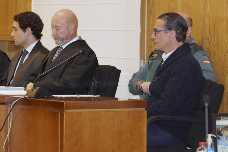 Declarado culpable el acusado de asesinar a su pareja, Paloma, y a la hija de ella, India, de 8 años 1 David Maroto durante el juicio. / Nacho Gallego