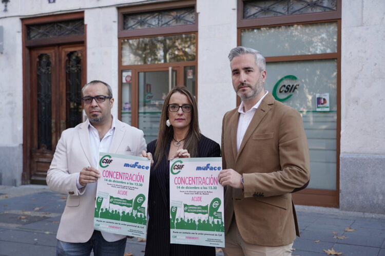 CSIF Castilla y León reclama al Gobierno central que firme un nuevo concierto con las aseguradoras de Muface 1 El presidente de CSIF Castilla y León, Benjamín Castro, y los responsables de Sanidad y Educación del sindicato. / Rubén Cacho
