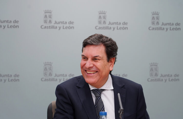 Fernández Carriedo durante la rueda de prensa posterior al Consejo de Gobierno. / Miriam Chacón