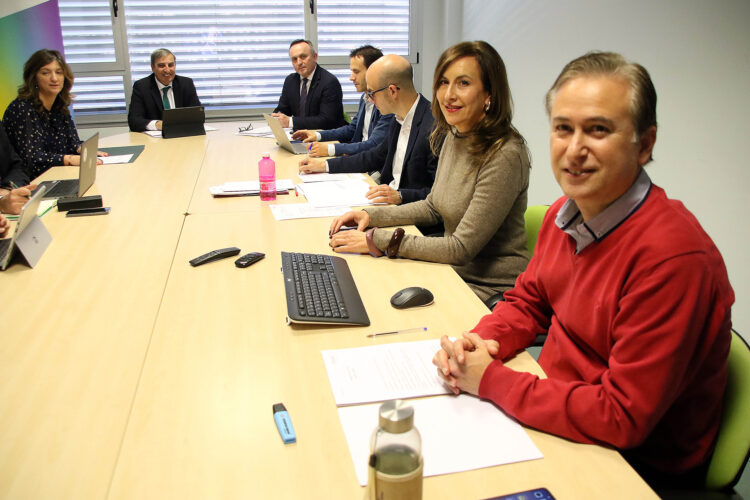 La biocomputación, nueva vía de trabajo del Centro de Supercomputación Scayle en 2025 1 José Luis Sanz Merino participa en la reunión del Patronato de Scayle. / Peio García