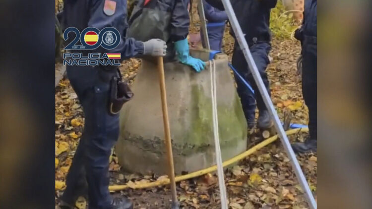 Una imagen de Google Maps y un mensaje de móvil, claves para esclarecer el crimen de Soria 1 Una mujer y su pareja actual han sido detenidos por la Policía Nacional por supuestamente matar y desmembrar al marido de ella.