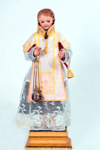 Imágenes del Niño Jesús para la adoración en Segovia (II) 12 24 Nino Vestido de DiaconoSanAntonio