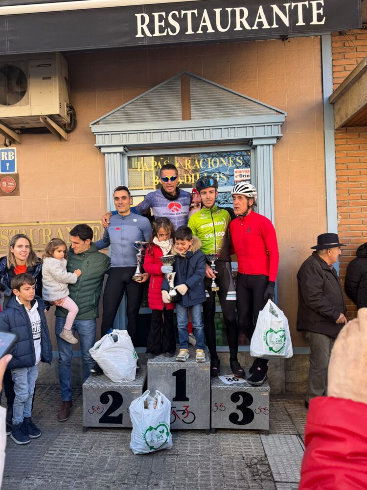 Podio del Premio Ciclista Navideño, Memorial Alfonso Martín./ E.A.