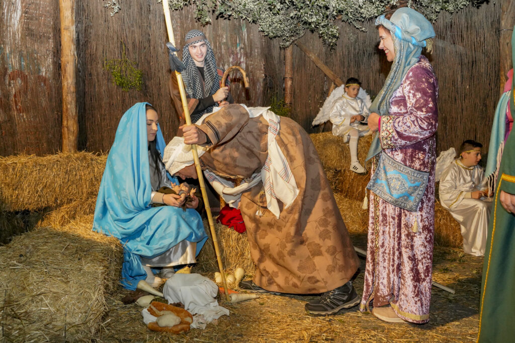 Los Belenes de la ciudad, atractivo para segovianos y visitantes en Navidad 6 Representación de 2023 del belén viviente en Zarzuela del Pinar.