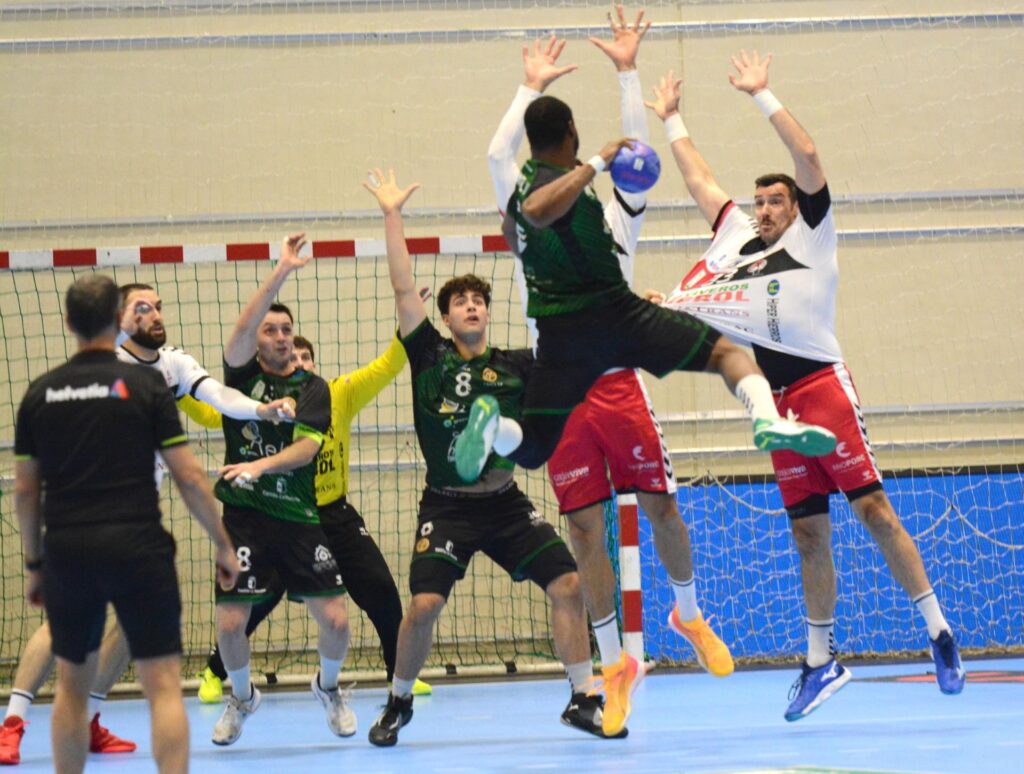 (28-32) El BM Nava se va al diván 4 41 2