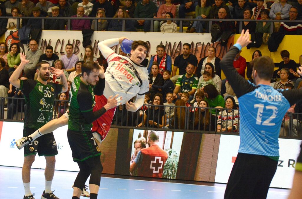 (28-32) El BM Nava se va al diván 3 41 4