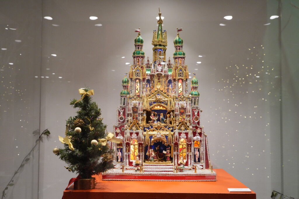 Los Belenes de la ciudad, atractivo para segovianos y visitantes en Navidad 5 Uno de los belenes del mundo expuesto en el Torreón de Lozoya.