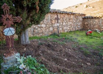 Cementerio de Andaluz, Soria, donde la Guardia Civil halló los restos del hombre. / Wilfredo García