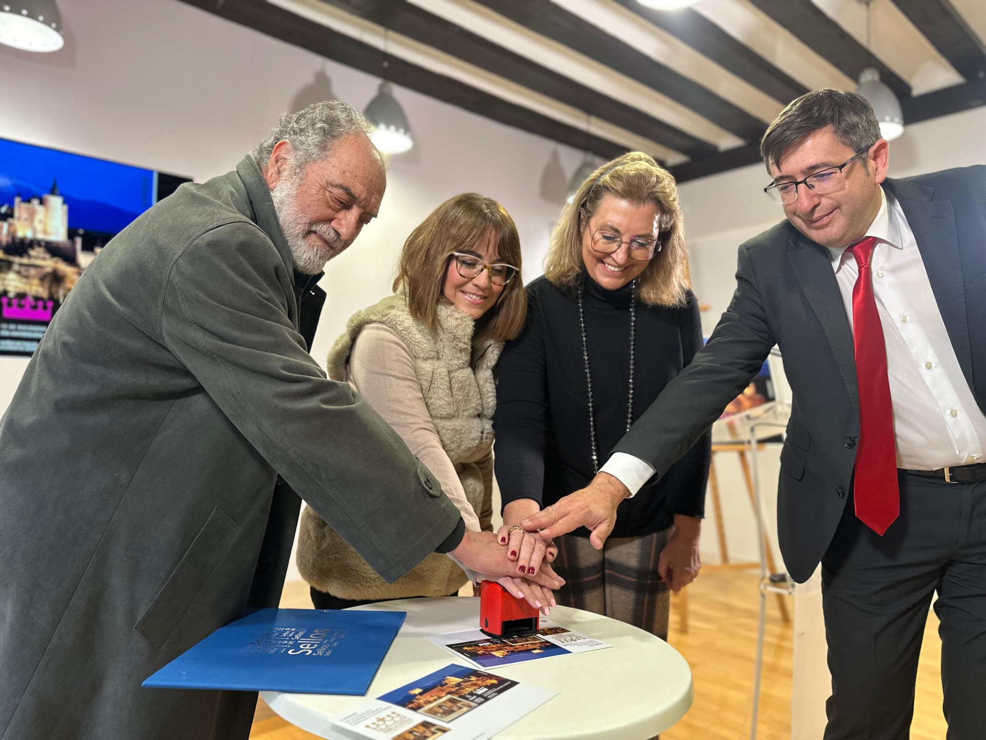 Correos conmemora el 550 aniversario de Isabel I como Reina de Castilla con un sello exclusivo 2 FOTO WEB SEGO