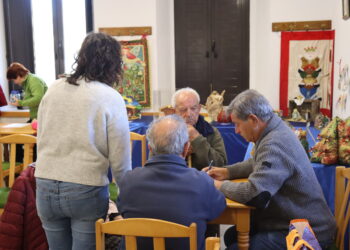 El proyecto favorece la cooperación entre mayores.