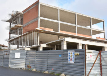 Estado actual de la evolución de las obras del instituto del barrio de San Lorenzo, en Segovia capital. / A.M.