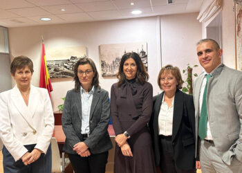 Nuria Sanz jefa industria