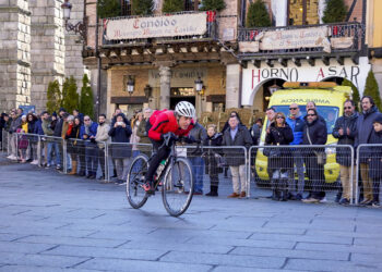Pedro Delgado, en la Carrera del Pavo de Segovia. / EL ADELANTADO