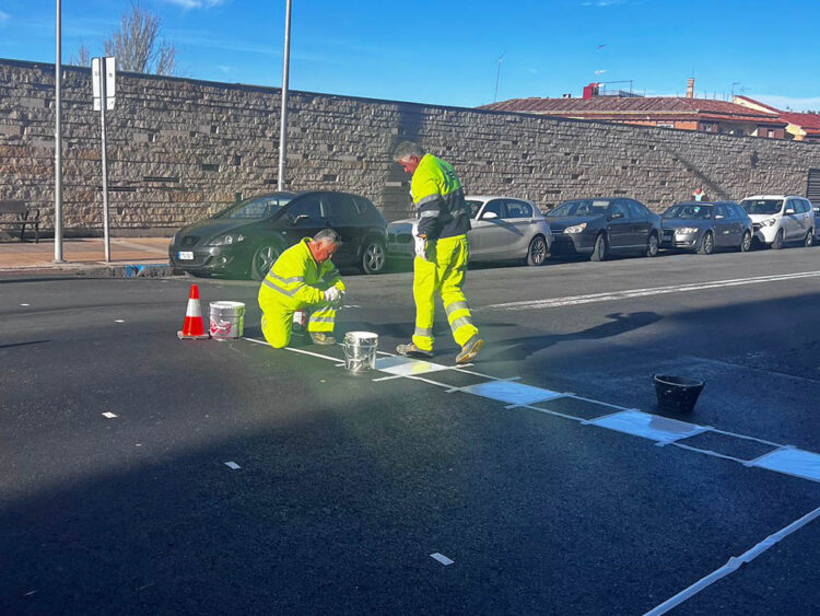 Plan de asfaltado en vía Roma.
