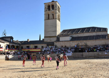 Paseíllo en la Plaza de Toros de Pedraza. / A.M.