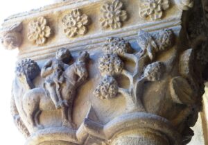 Las escenas taurinas en el Claustro de Santa María la Real (y VI) 5 Segunda escena de caza con un ave rapaz domesticada.