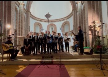 Actuación musical del grupo de Tabanera La Luenga.