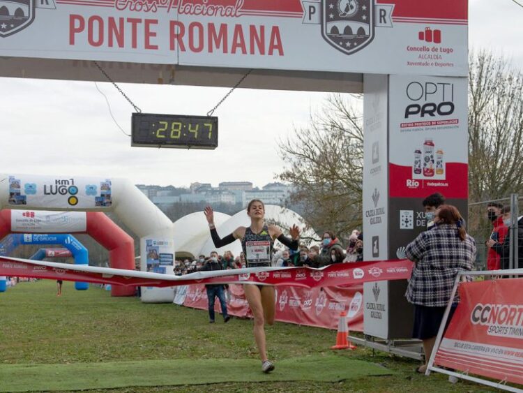Águeda Marqués logra la victoria en el Cross Ponte Romana./SPORTMEDIA