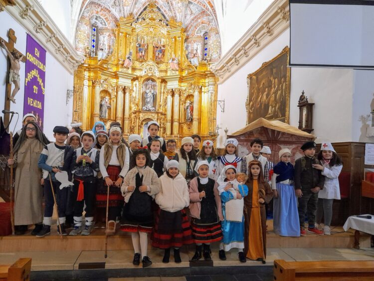 Actividad navideña en Cantimpalos / LOURDES MATARRANZ