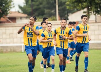 Los jugadores del Coca celebran un gol durante un encuentro de la presente temporada./CD. COCA