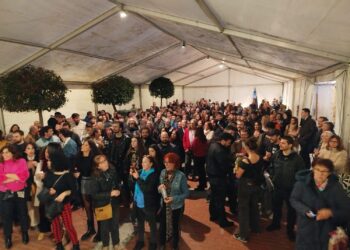 La cita solidaria congregó a cientos de personas / LOURDES MATARRANZ