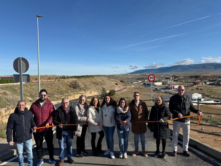 Inauguración del vial / AYTO. LA LASTRILLA