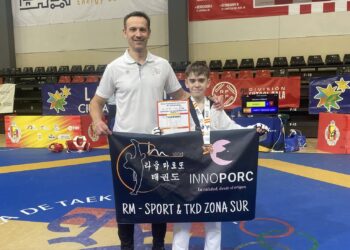 Javier Ruíz junto a su entrenador Raúl Maroto durante la cita celebrada en La Nucia./RM-SPORT