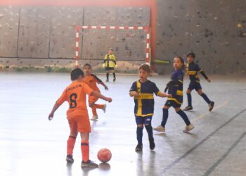 Uno de los encuentros disputado en el polideportivo San Luis. / FRANCISCO SÁNCHEZ
