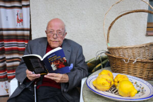 José Jiménez Lozano en Lugareja, Arévalo, Ávila.