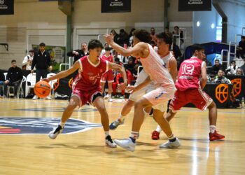 Imagen del encuentro jugado por el conjunto cadete masculino./ FBCYL