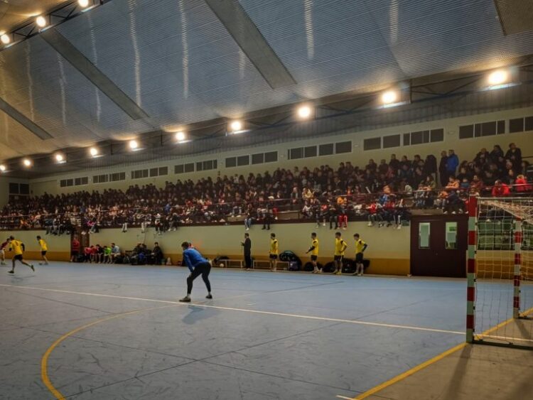 El pabellón de Bernardos, lleno en la final del pasado año./ ADC VIRGEN DEL CASTILLO