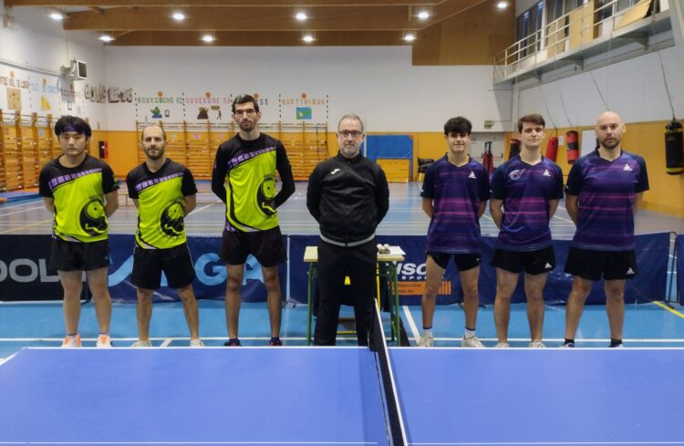 Los protagonistas del encuentro que jugó el Seghos ETM ante el School Zaragoza./ SEGHOS