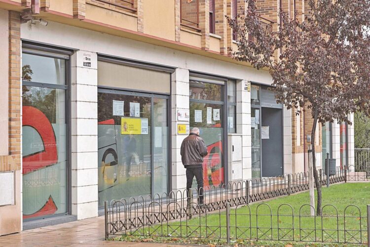 Oficina de empleo de Segovia (FOTO: KAMARERO)