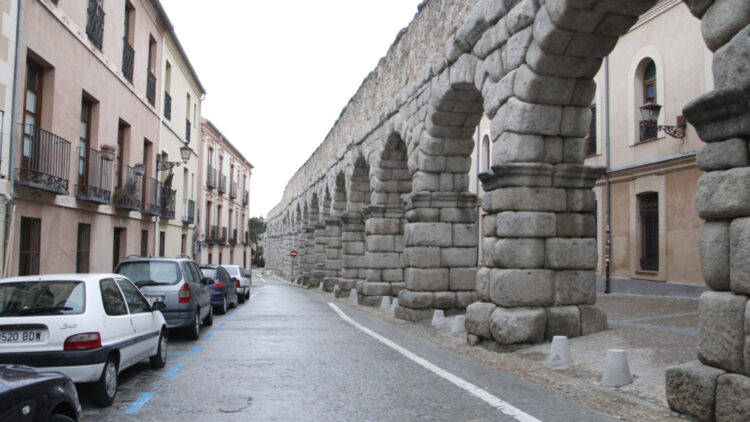 La calle Almira de Segovia, donde tuvo lugar el incidente (FOTO: NEREA LLORENTE)