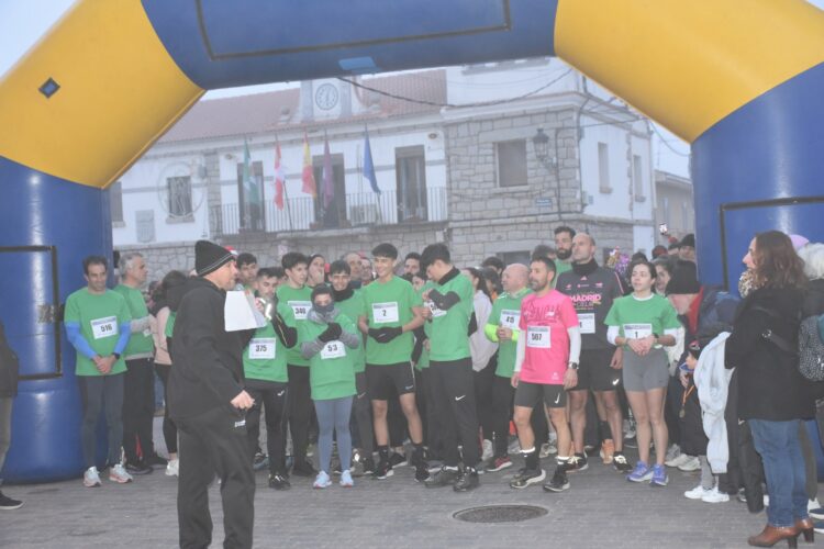 Momento previo a la salida de la San Silvestre ‘Machotera’ (FOTO: HIGINIO MORENO)