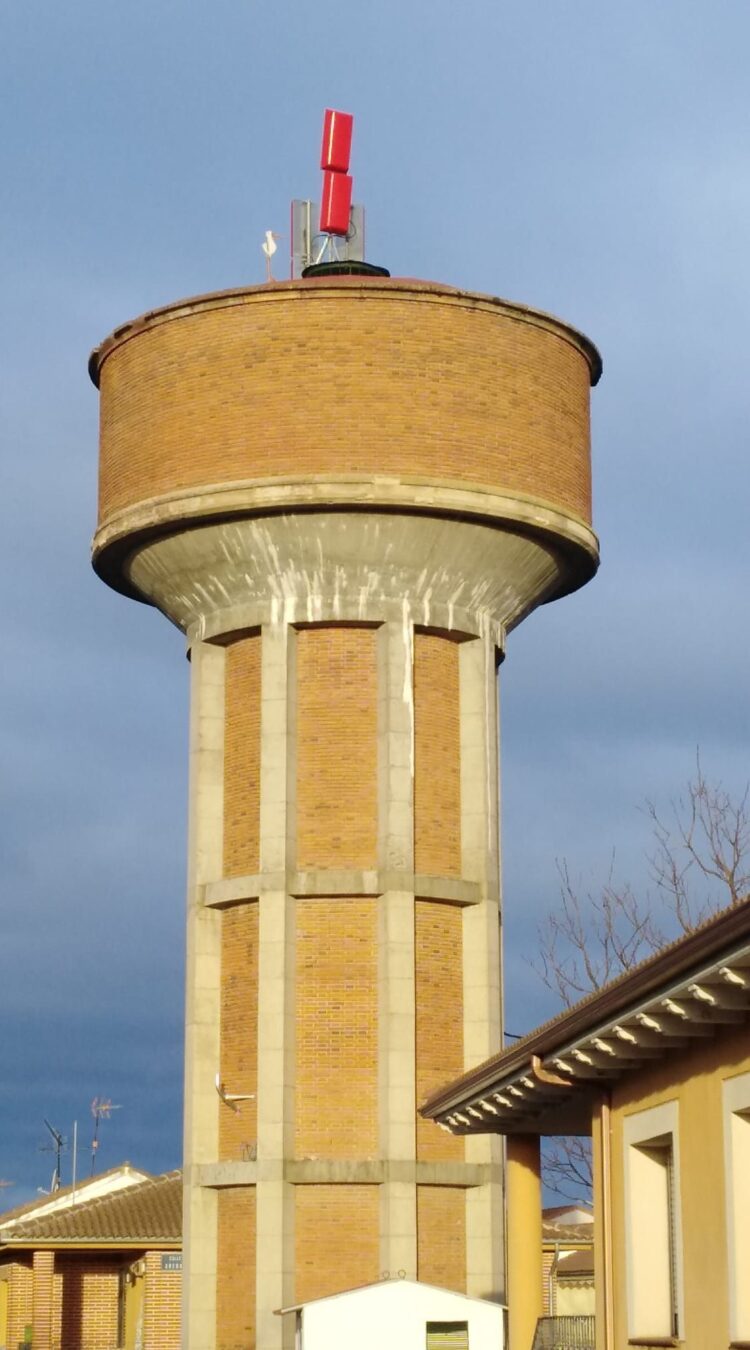 Inversión de 180.000 euros para garantizar la recepción de la TDT en Navafría, Caballar y Sanchonuño 1 La instalación en el municipio de Sanchonuño.