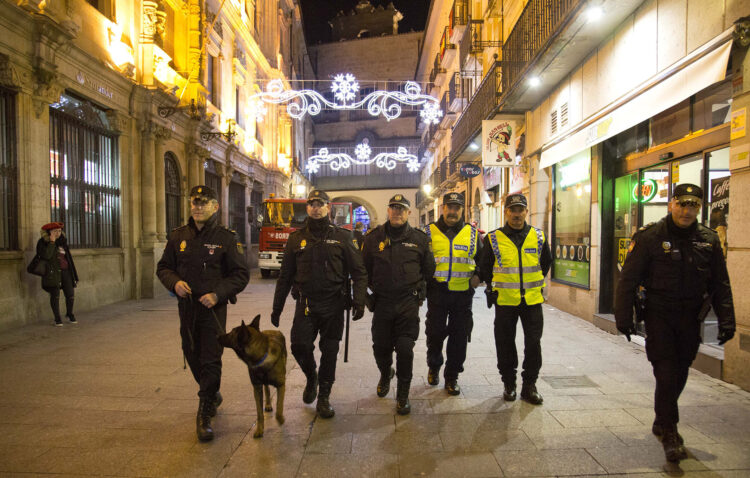 El 112 atiende 837 llamadas durante la Nochevieja en Castilla y León 1 Un total de 45 llamadas hacían referencia a peleas o agresiones.